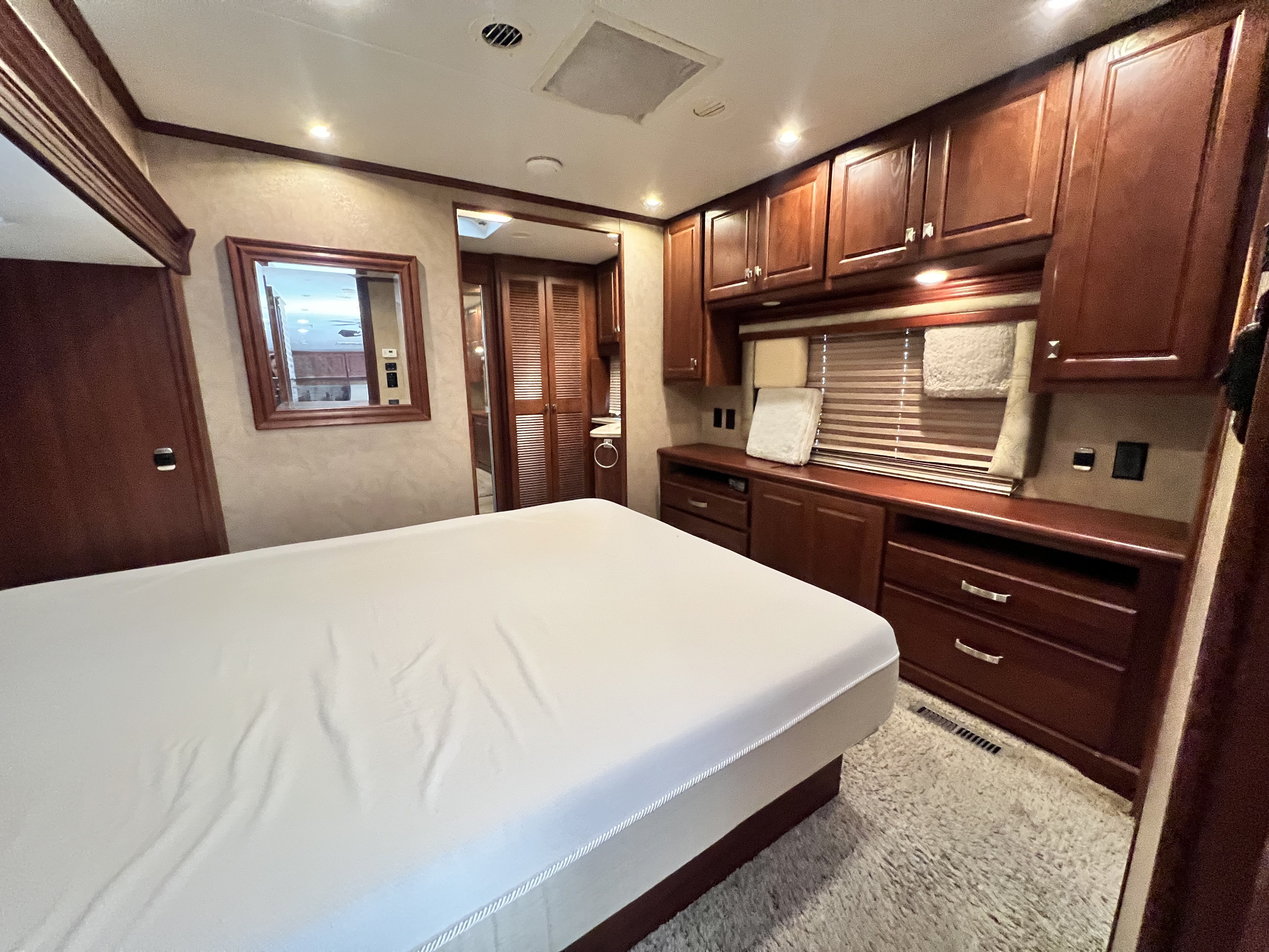 2010 Carriage Carri-Lite 37MSTR - Image 21