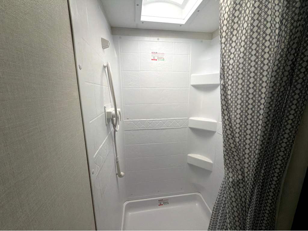 2027 VENTURE RV SIENNA 311VDB - Image 29