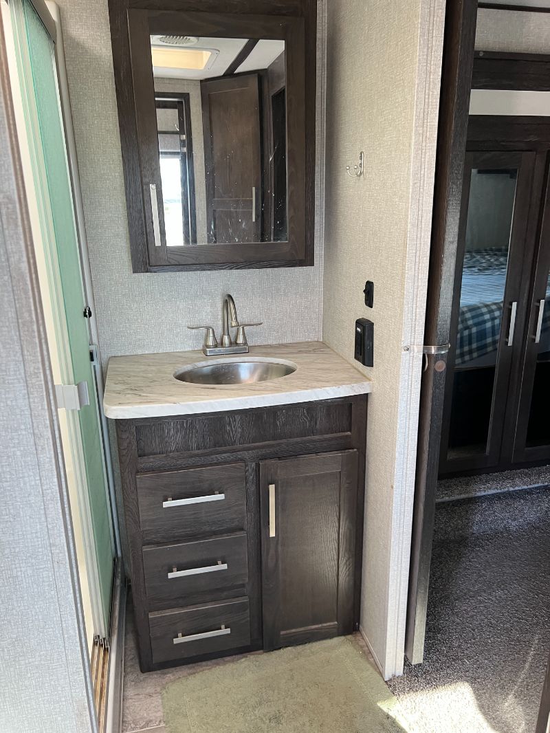 2019 Keystone Raptor 423 - Image 18
