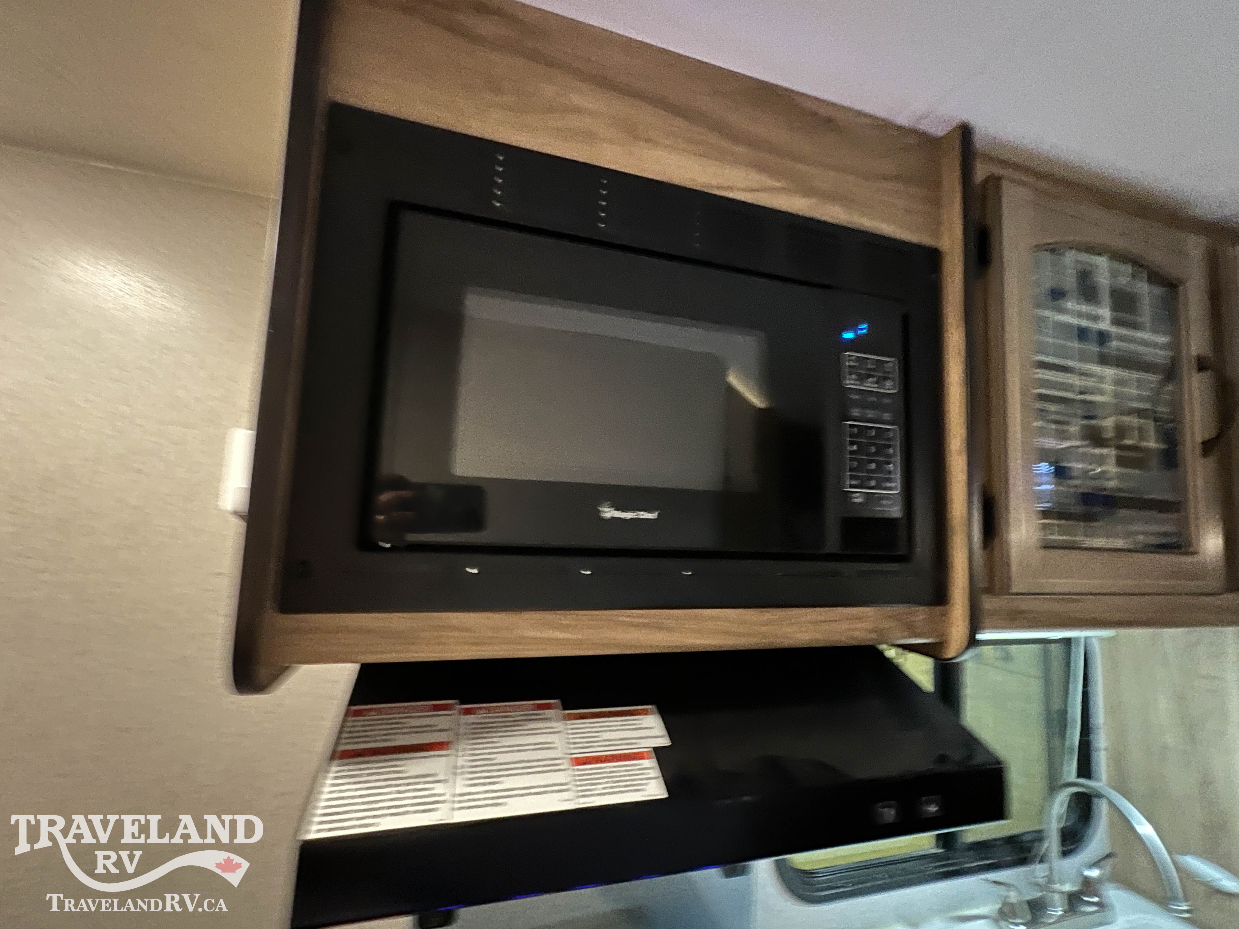 2019 Coachmen Freedom Express Ultra Lite 204RD - Image 16
