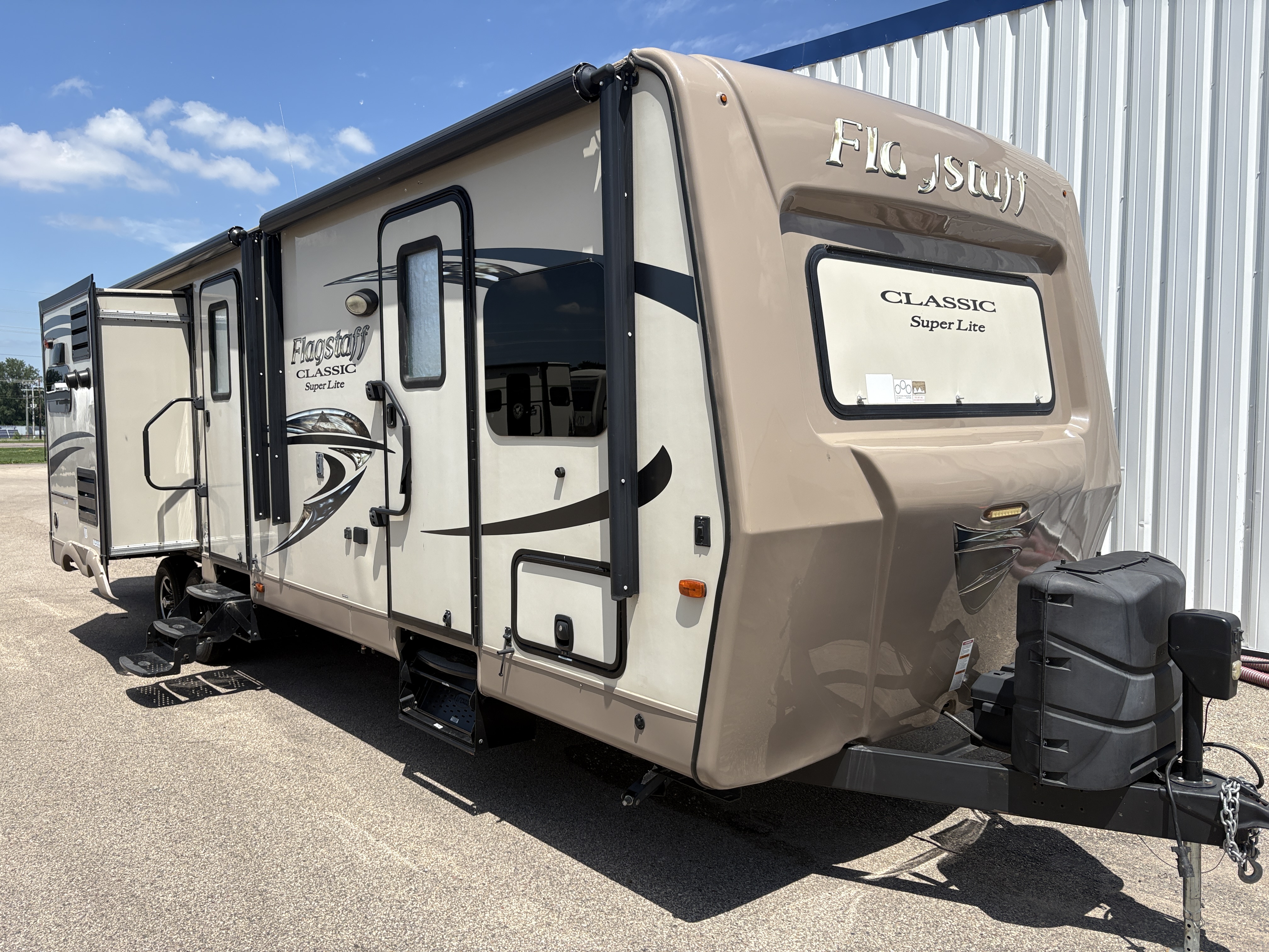 2017 Forest River Flagstaff Classic Super Lite 832BHIKWS