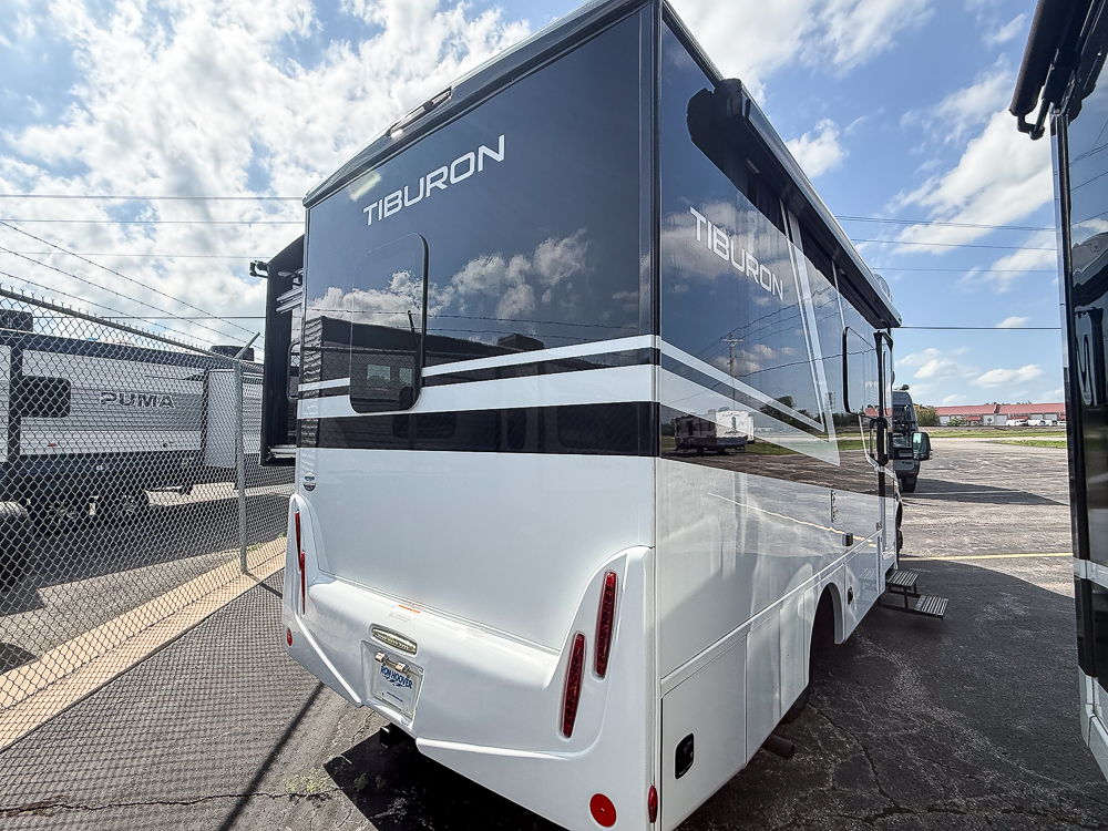 2025 THOR MOTORCOACH 24TT - Image 11
