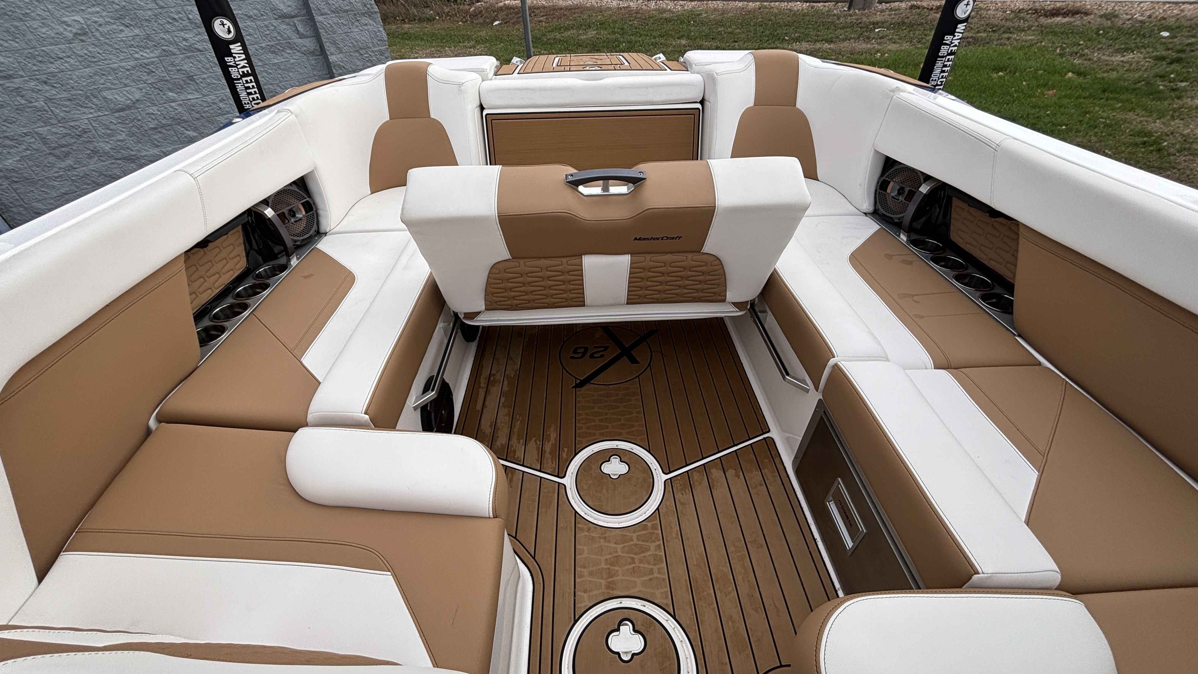 2022 MasterCraft X26 - Image 38