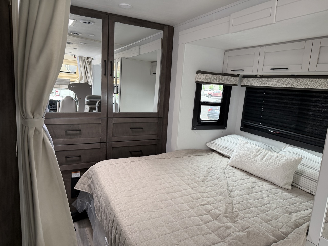 2026 Entegra Coach Odyssey 24B - Image 10