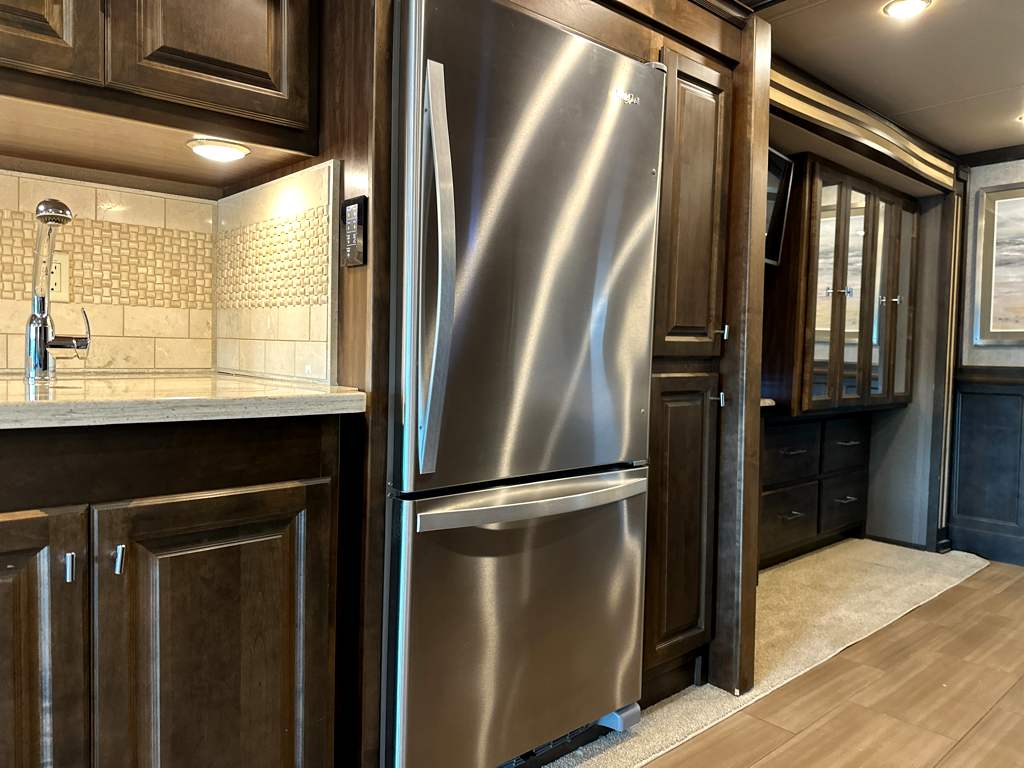 2018 TIFFIN ALLEGRO RED 37BA - Image 14