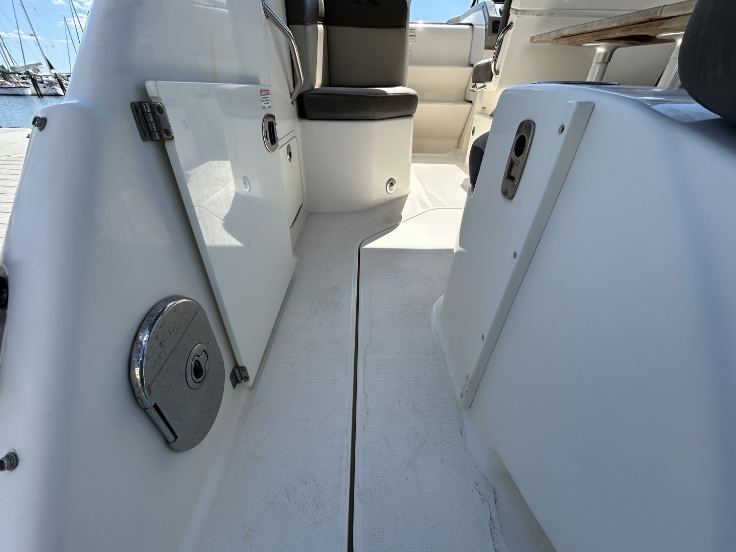 2014 Sea Ray - Image 53