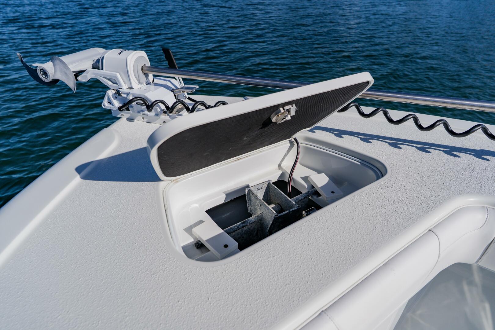 2025 Yellowfin 36 Offshore - Image 11