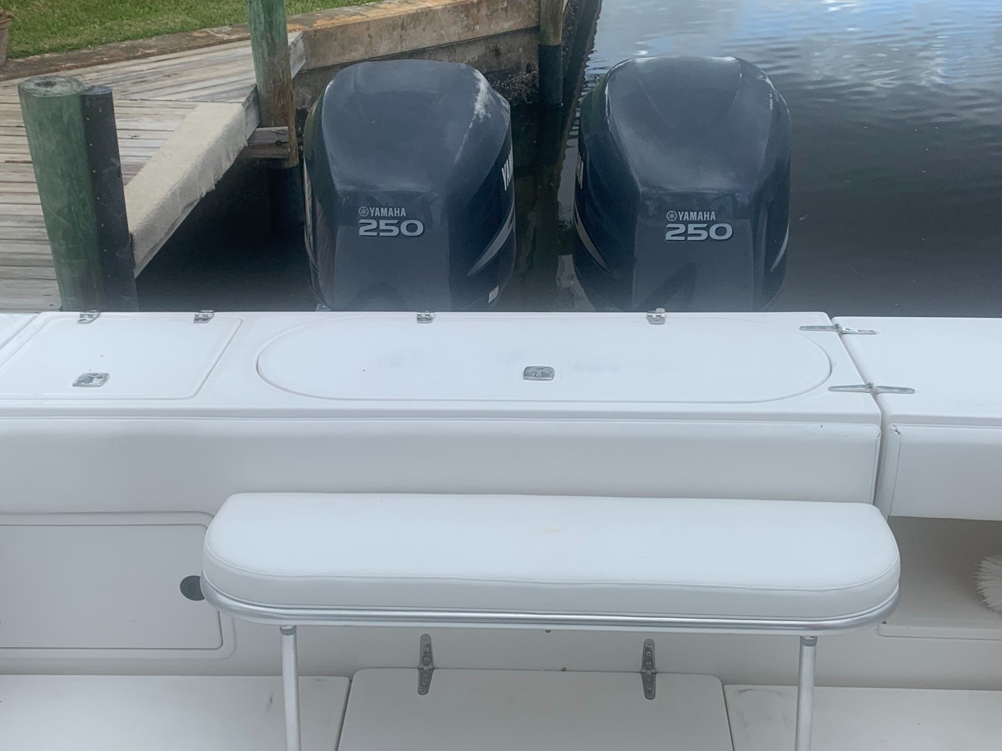 2001 Venture 34 Center Console - Image 11