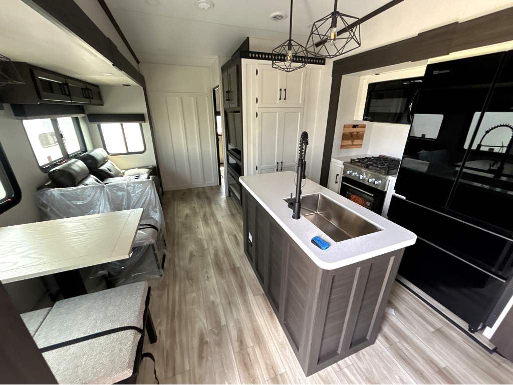 2026 VENTURE RV SPORTTREK 354VBH - Image 7