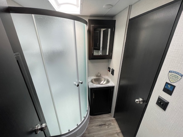 2020 VENTURE RV SPORTTREK 271MVB - Image 15