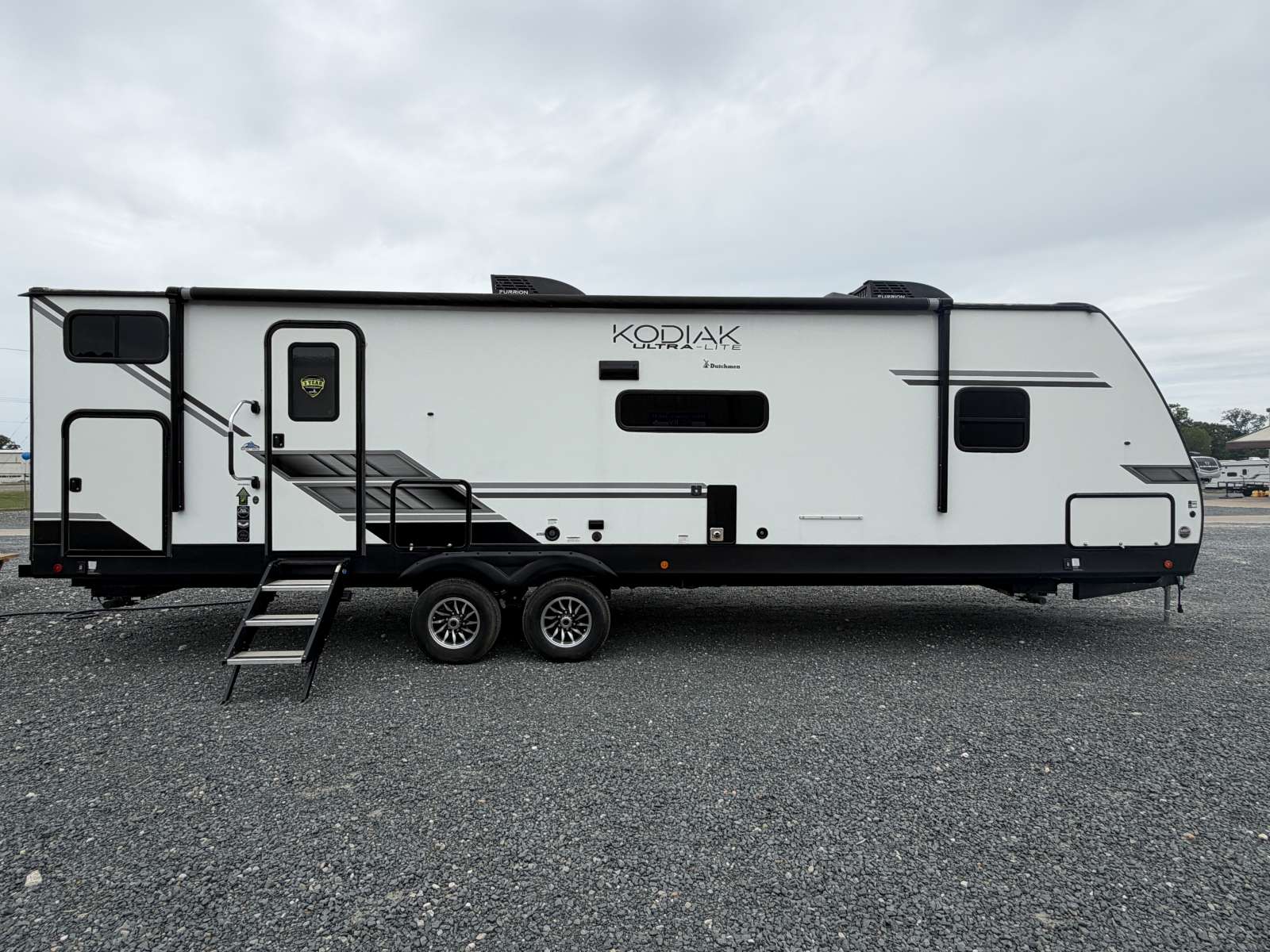 2024 Dutchmen Kodiak Ultra-Lite Ultra-Lite 302BHSL - Image 8