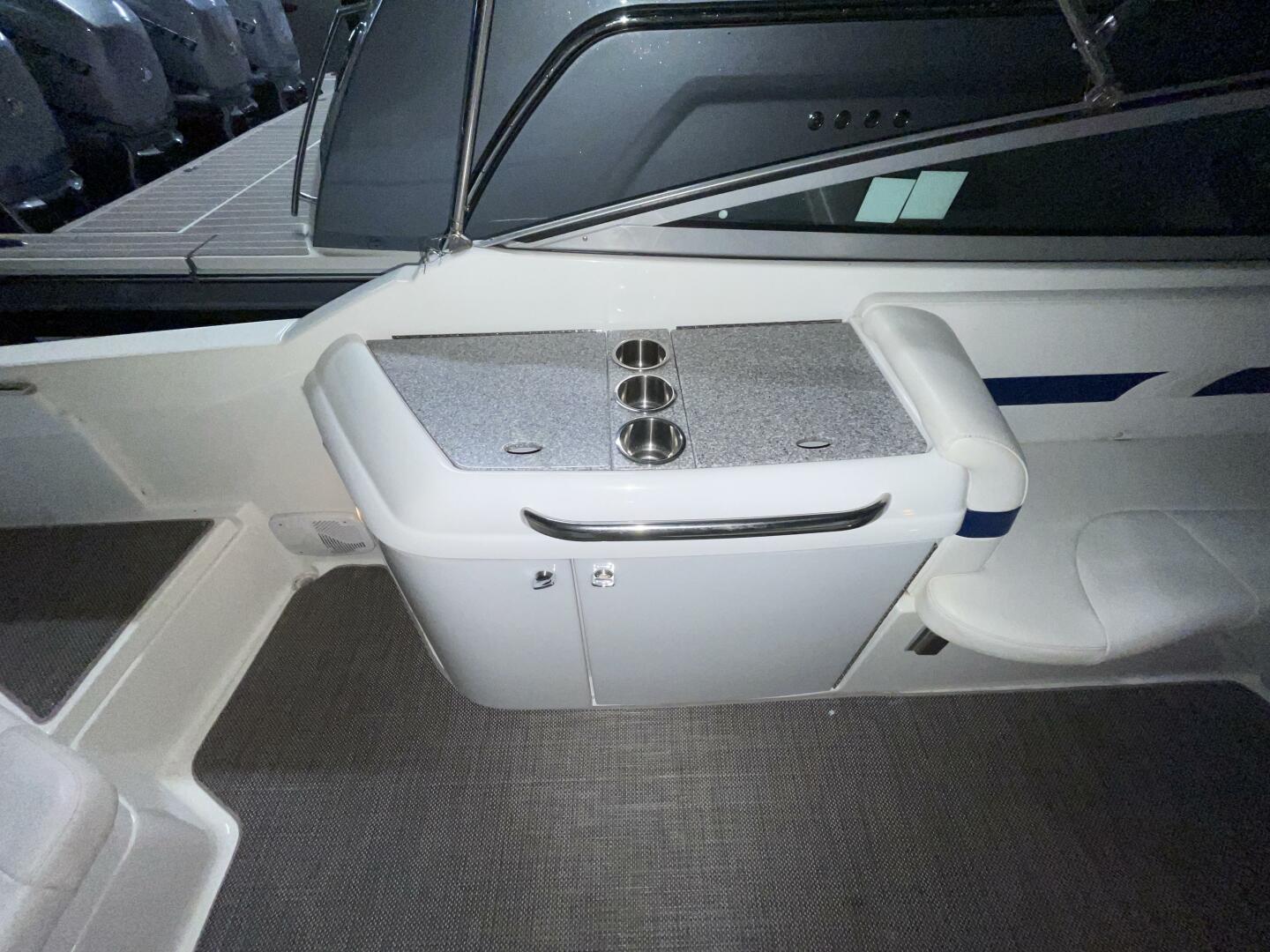 2006 Formula 280 SS - Image 20