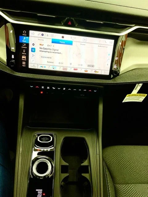 2026 Jeep Cherokee LAREDO 4X4 - Image 15