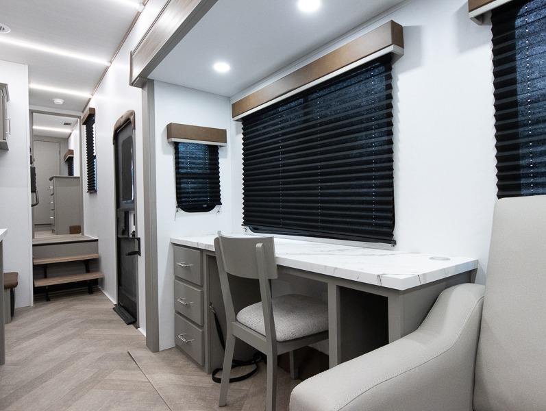 2025 Keystone Sprinter 3210RLS - Image 11
