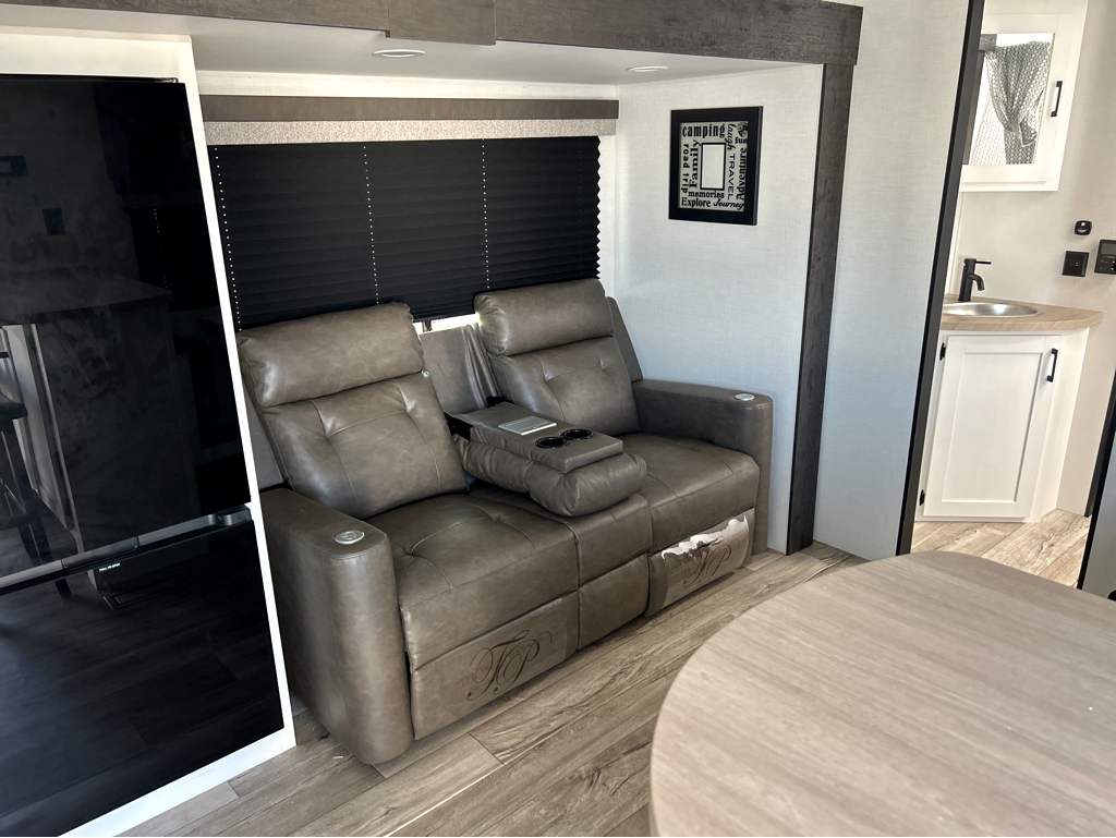 2026 VENTURE RV SIENNA 231VRK - Image 9