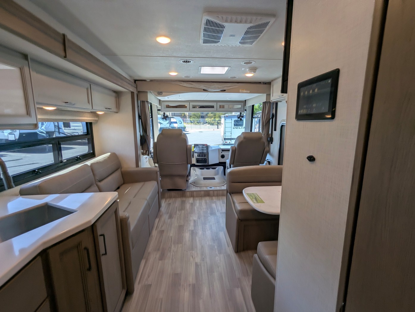 2027 Thor Motor Coach Windsport 29L - Image 45