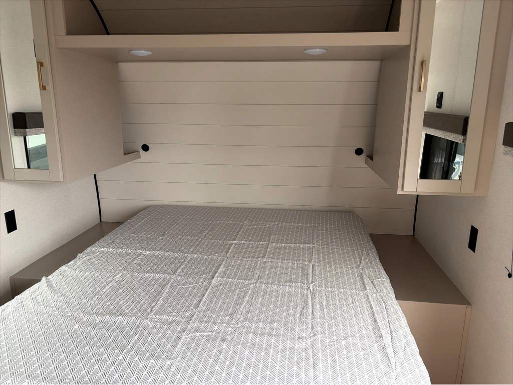 2027 Jayco Jay Flight SLX 210QB - Image 9
