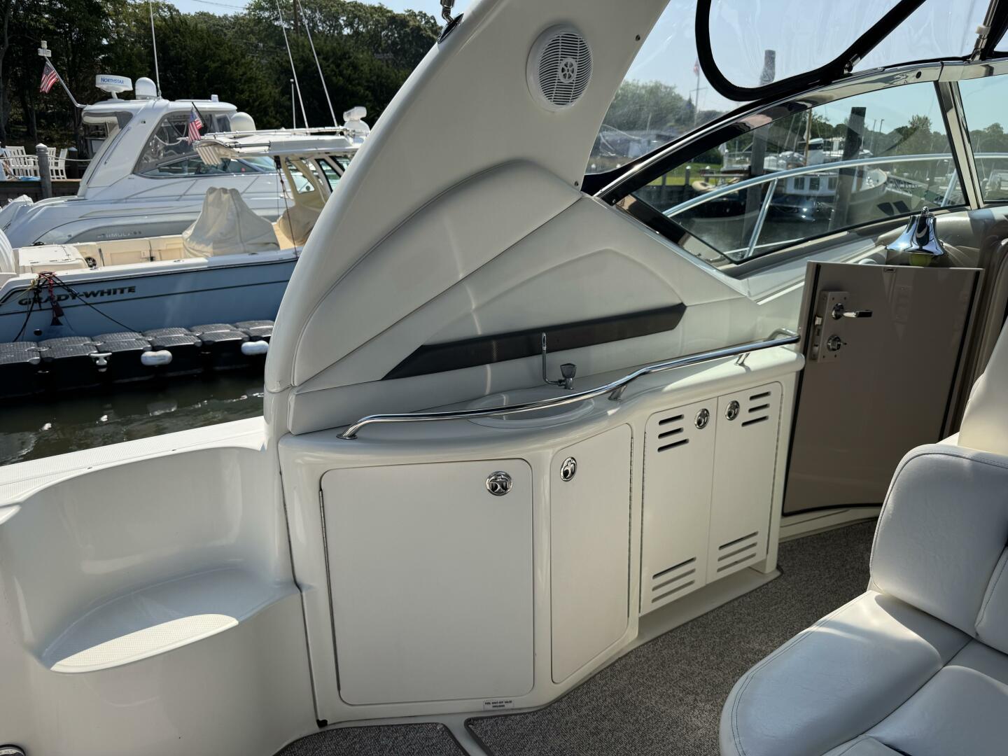2003 Sea Ray 420 Sundancer - Image 13