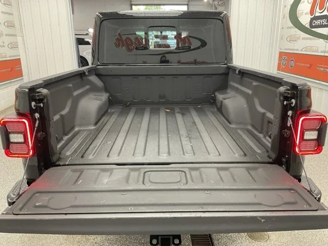 2022 Jeep Gladiator Crew Cab High Altitude 4WD - Image 6