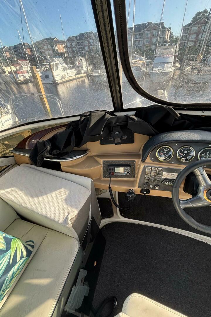 2001 Carver 396 Aft Cabin MY - Image 29