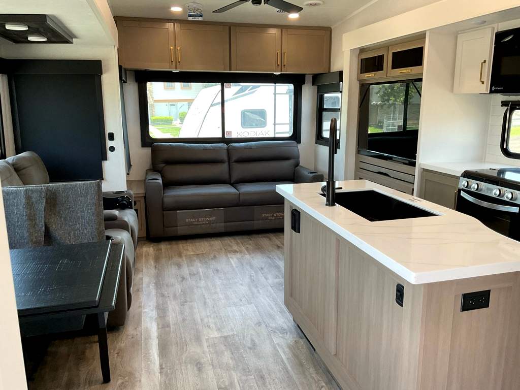 2027 JAYCO Eagle 355 MBQS - Image 7