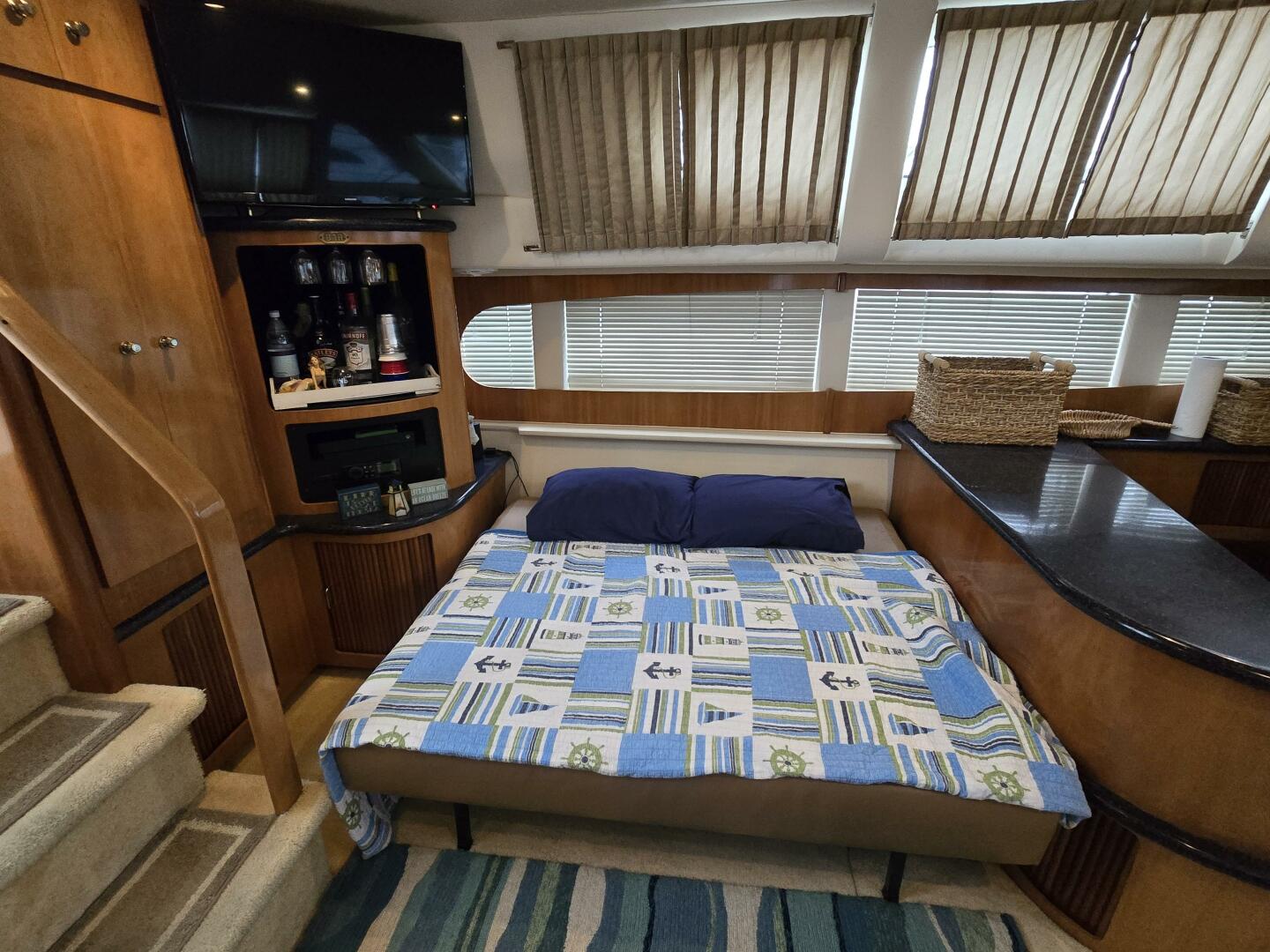 2002 Carver 444 Cockpit Motor Yacht - Image 29