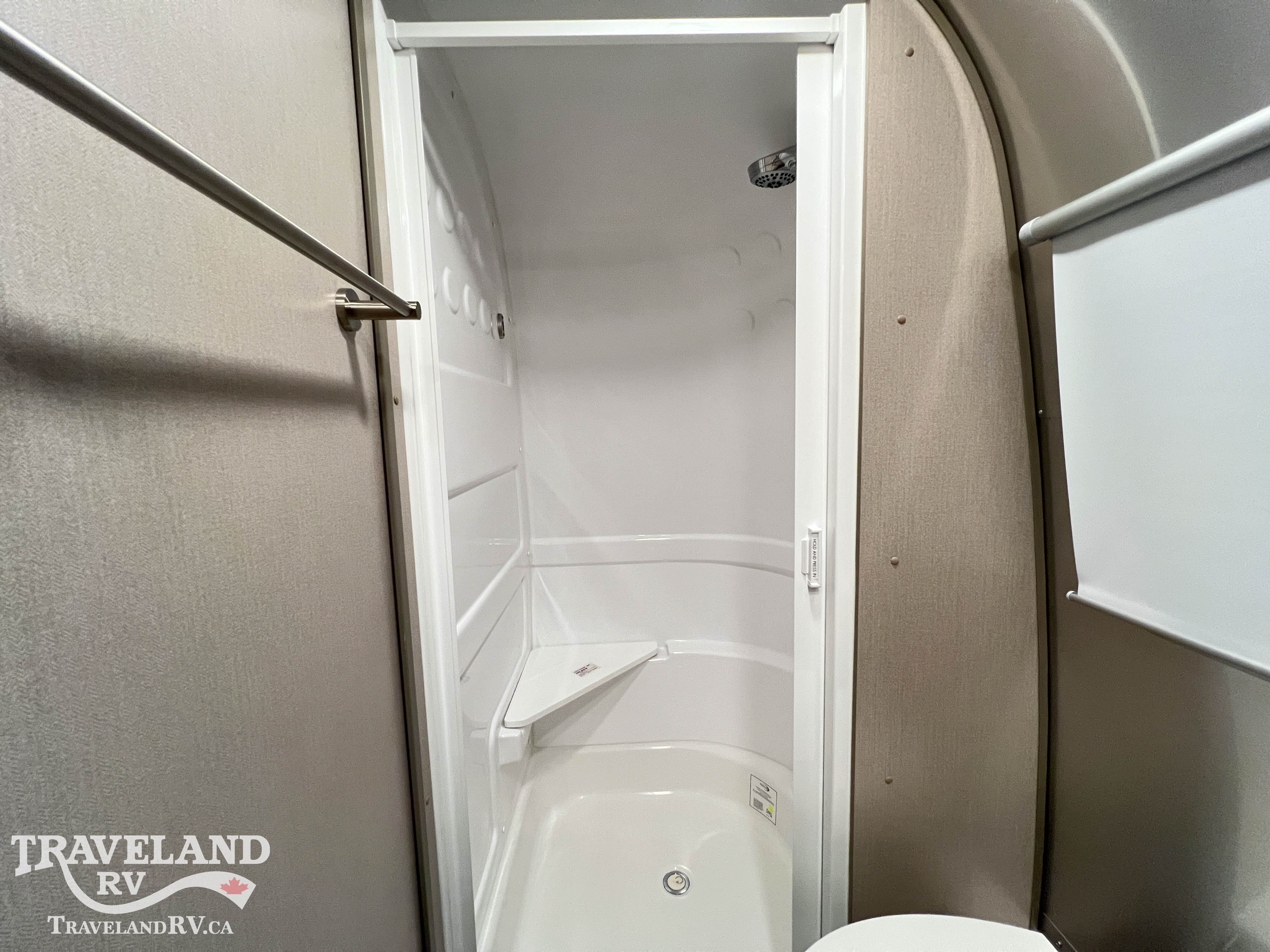 2026 Airstream Caravel 20FB - Image 24