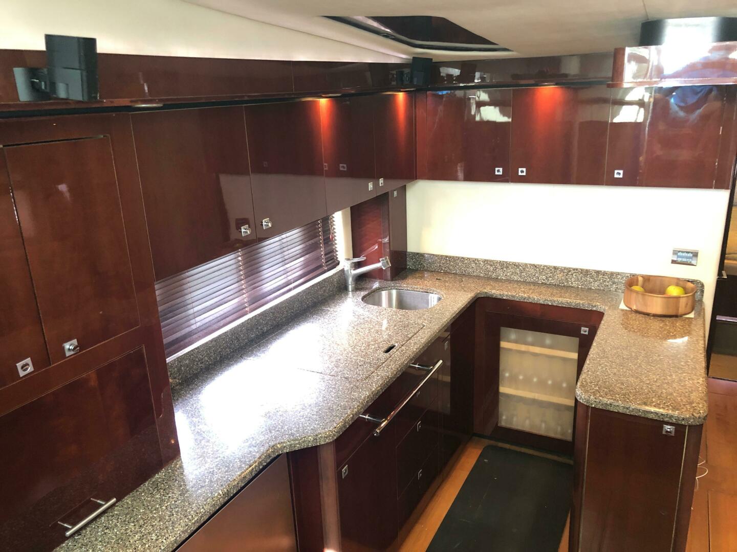 2008 Sea Ray 55 Sundancer - Image 23