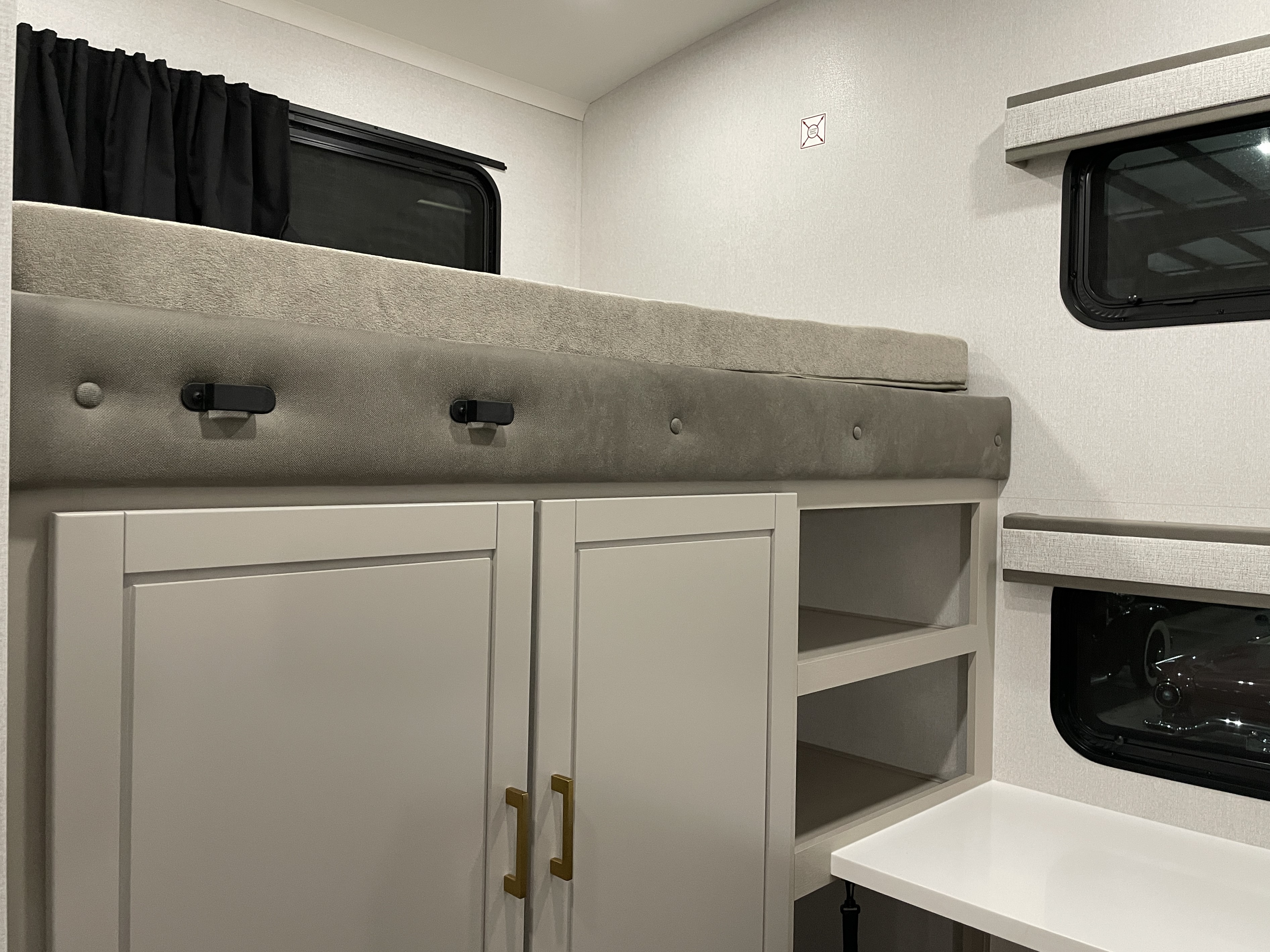 2027 Jayco North Point 391TBBH - Image 17