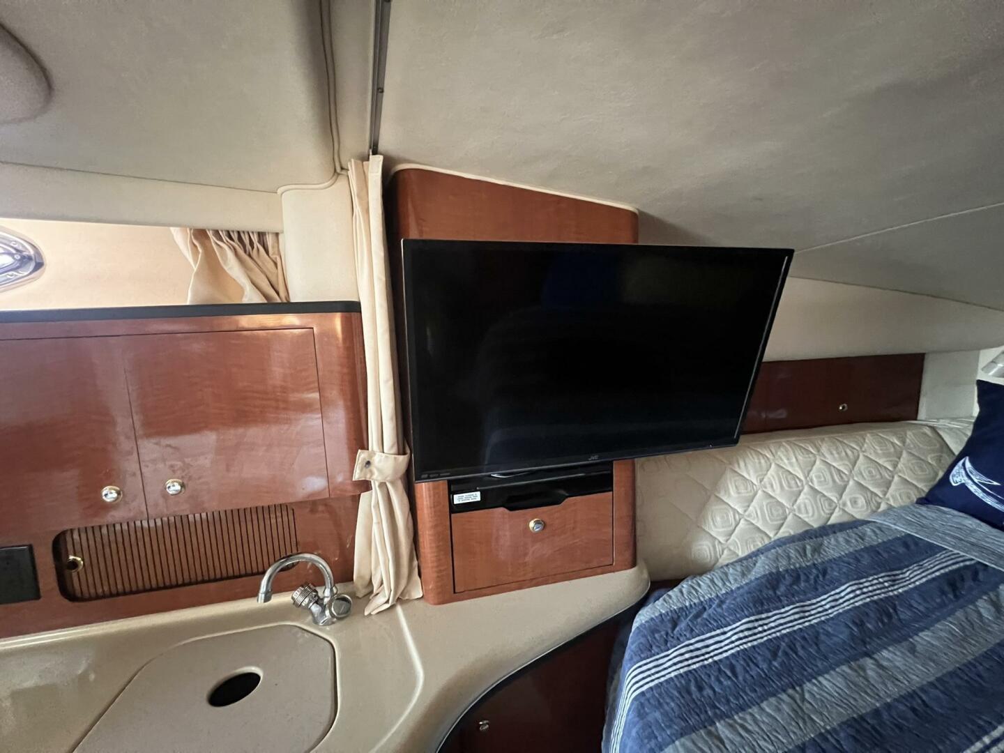 2003 Sea Ray 320 Sundancer - Image 47