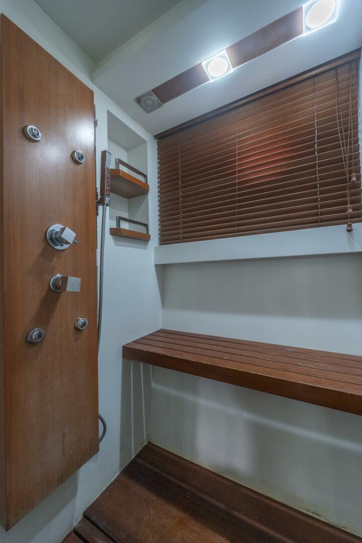 2008 Azimut 75 - Image 99