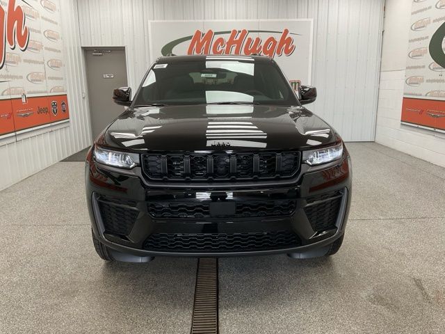 2026 Jeep Grand-Cherokee-L Laredo Altitude 4x4 - Image 2