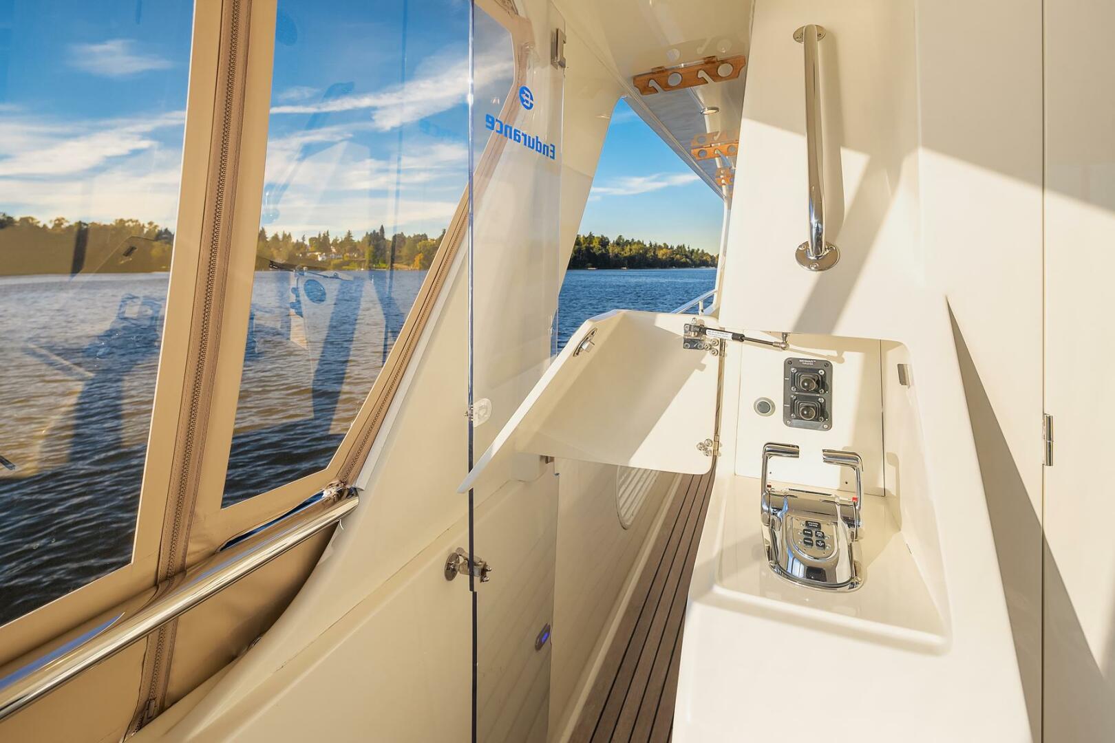 2014 Hampton 720 Skylounge LRC - Image 67
