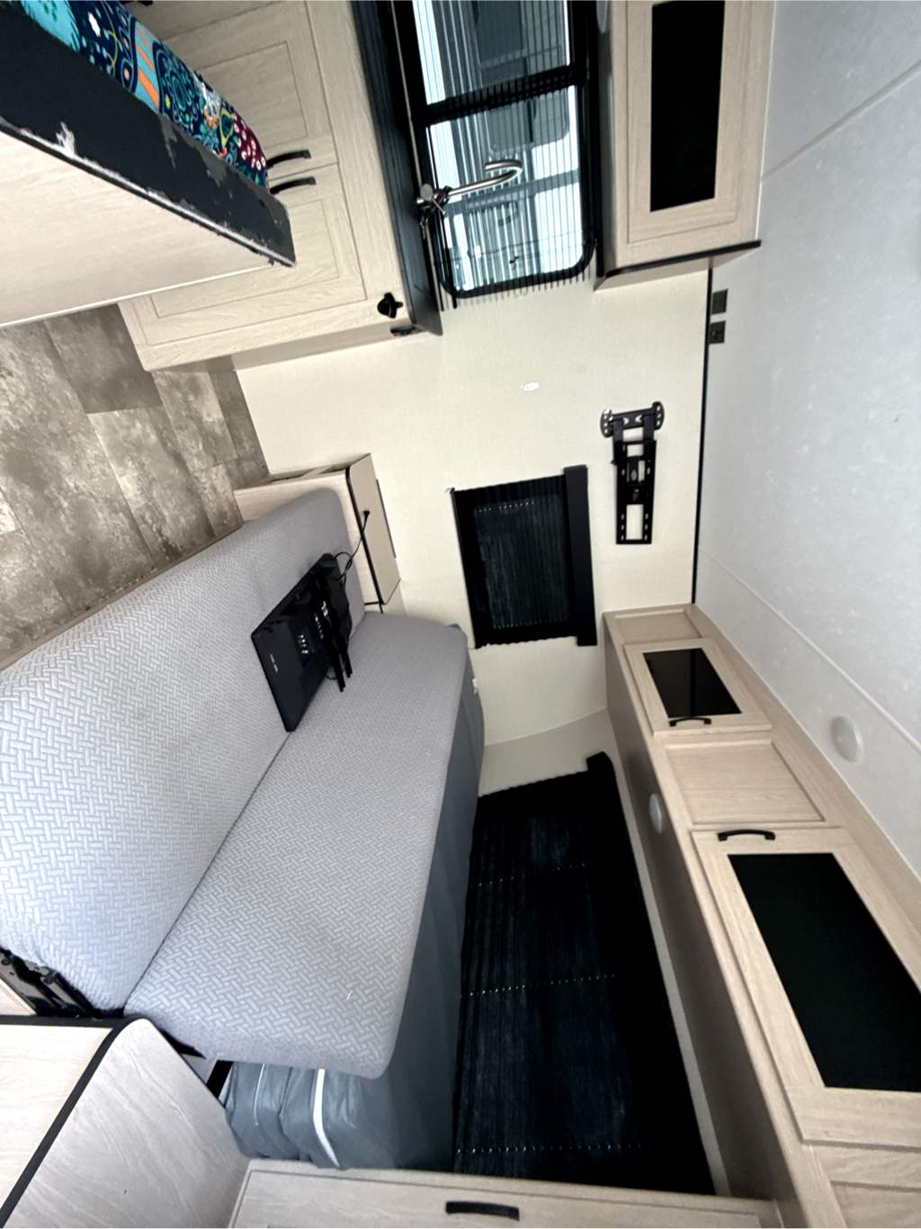 2023 COACHMEN APEX NANO 186 BH - Image 11