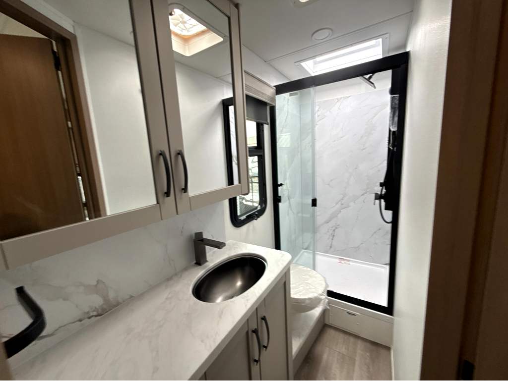 2027 JAYCO GREYHAWK XL 32U - Image 30