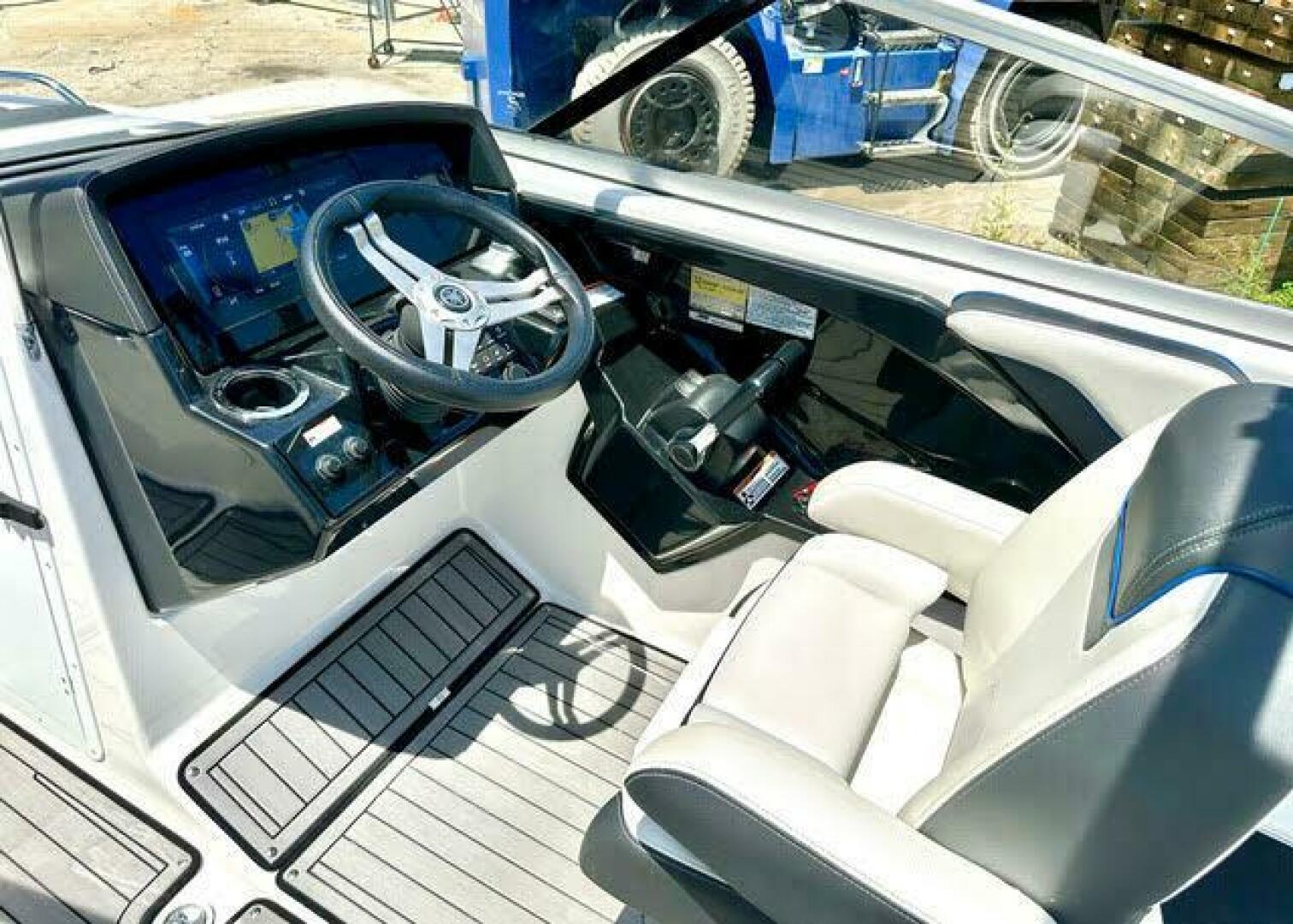 2018 Yamaha Boats - Image 10