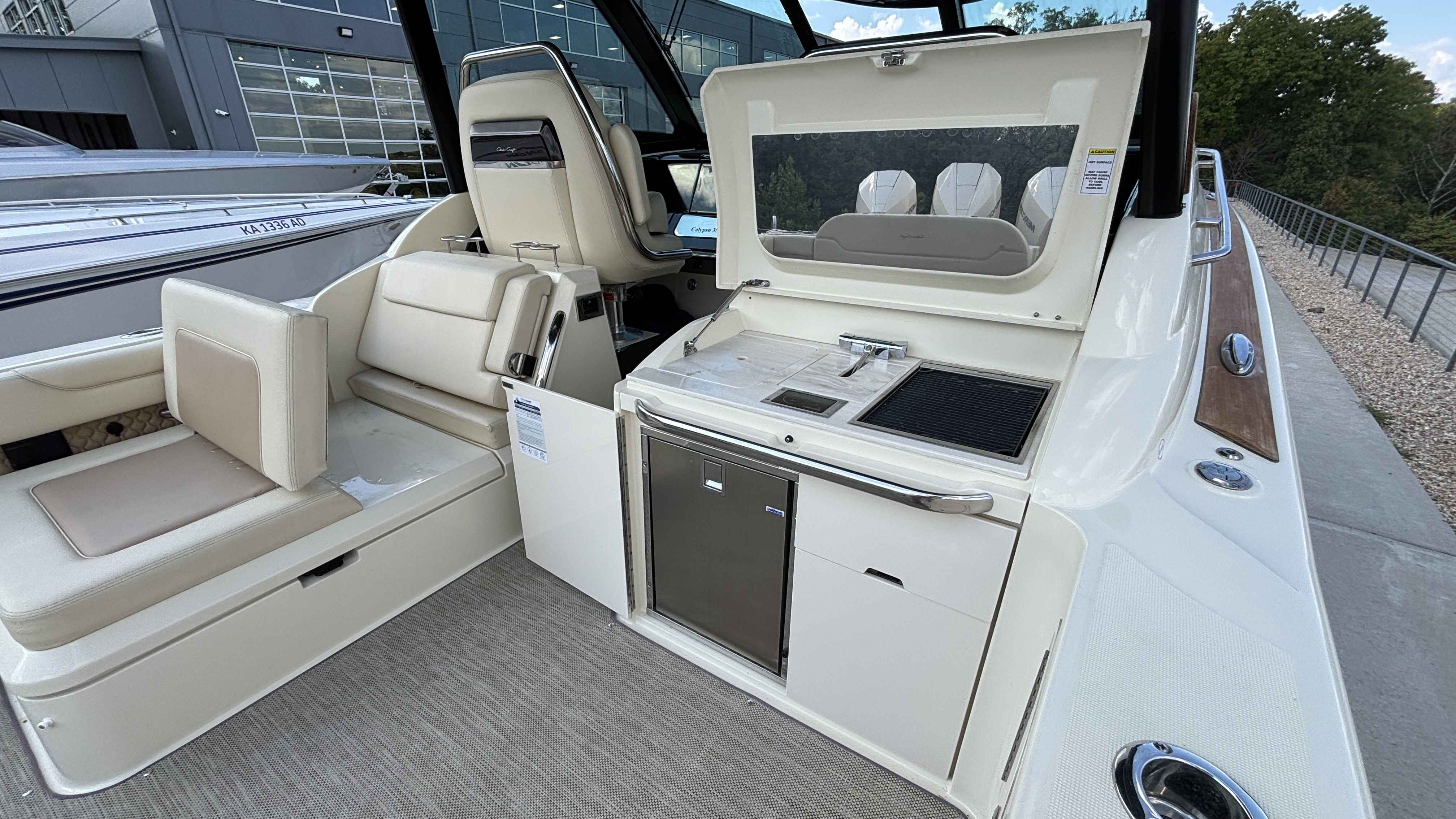 2021 Chris Craft 35 Calypso - Image 19