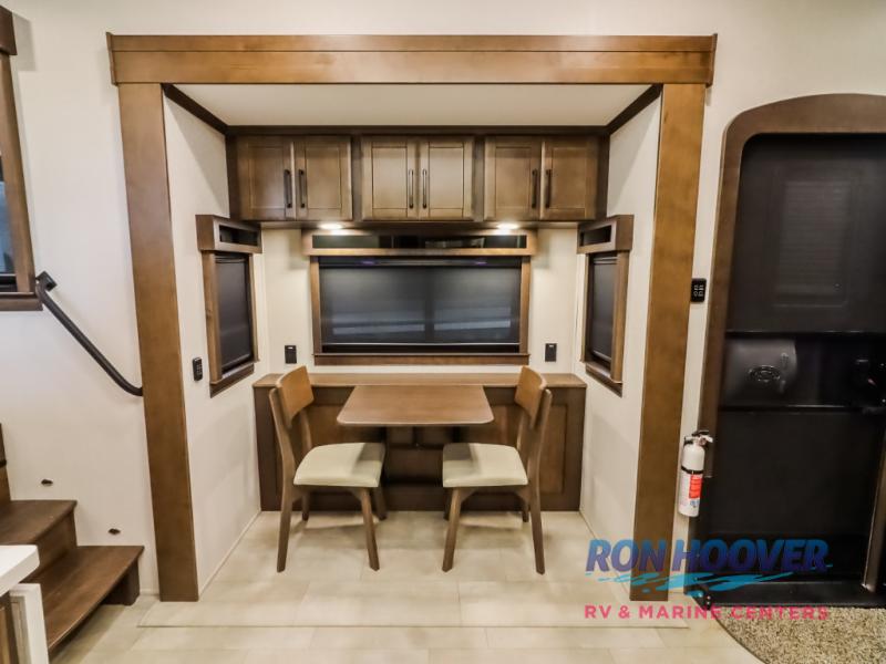 2026 FOREST RIVER 425FO - Image 11