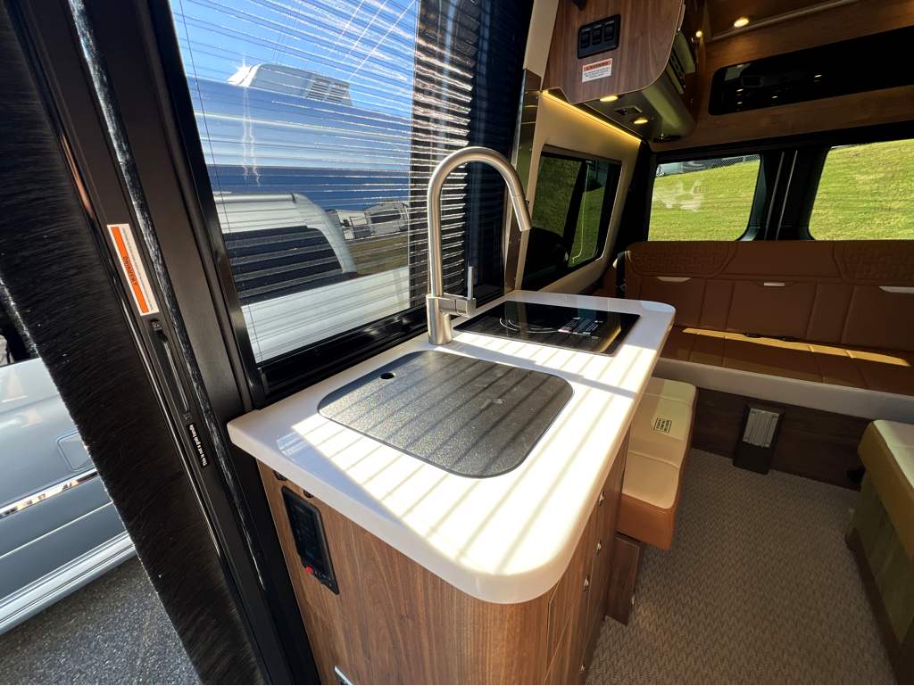2026 Airstream Interstate 19 SE - Image 6