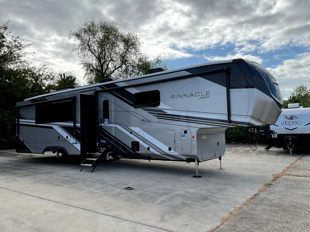 2026 JAYCO PINNACLE 38 FBRK - Image 40