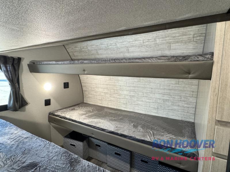 2026 COACHMEN CATALINA 333DBDSCKLE - Image 25