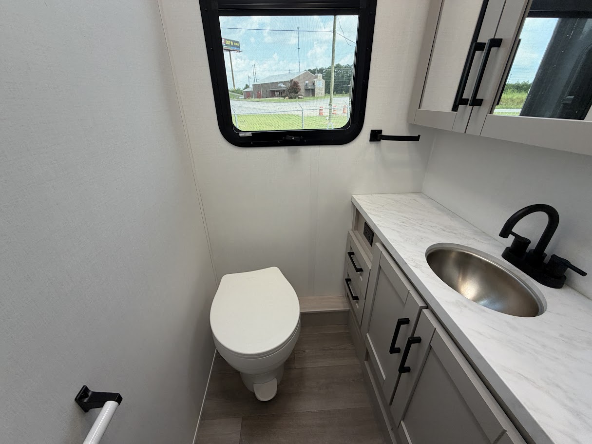 2027 JAYCO GREYHAWK 29MV - Image 34