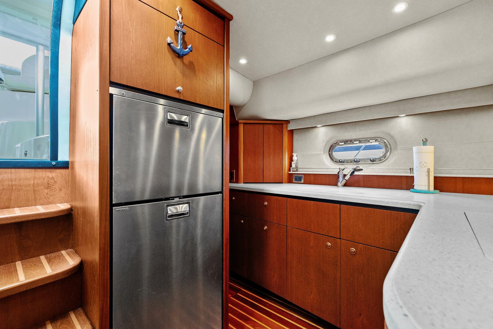 2007 Tiara Yachts 4300 Sovran - Image 17