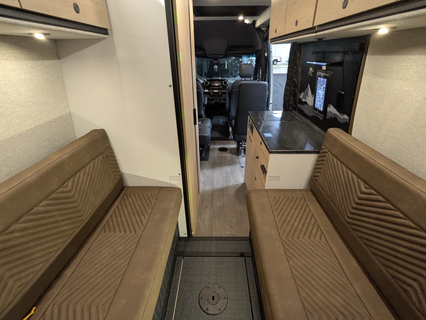 2026 Storyteller Overland Crew Mode XL - Image 23