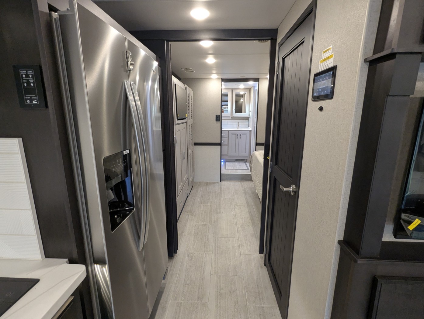 2026 Thor Motor Coach Aria 3901 - Image 21