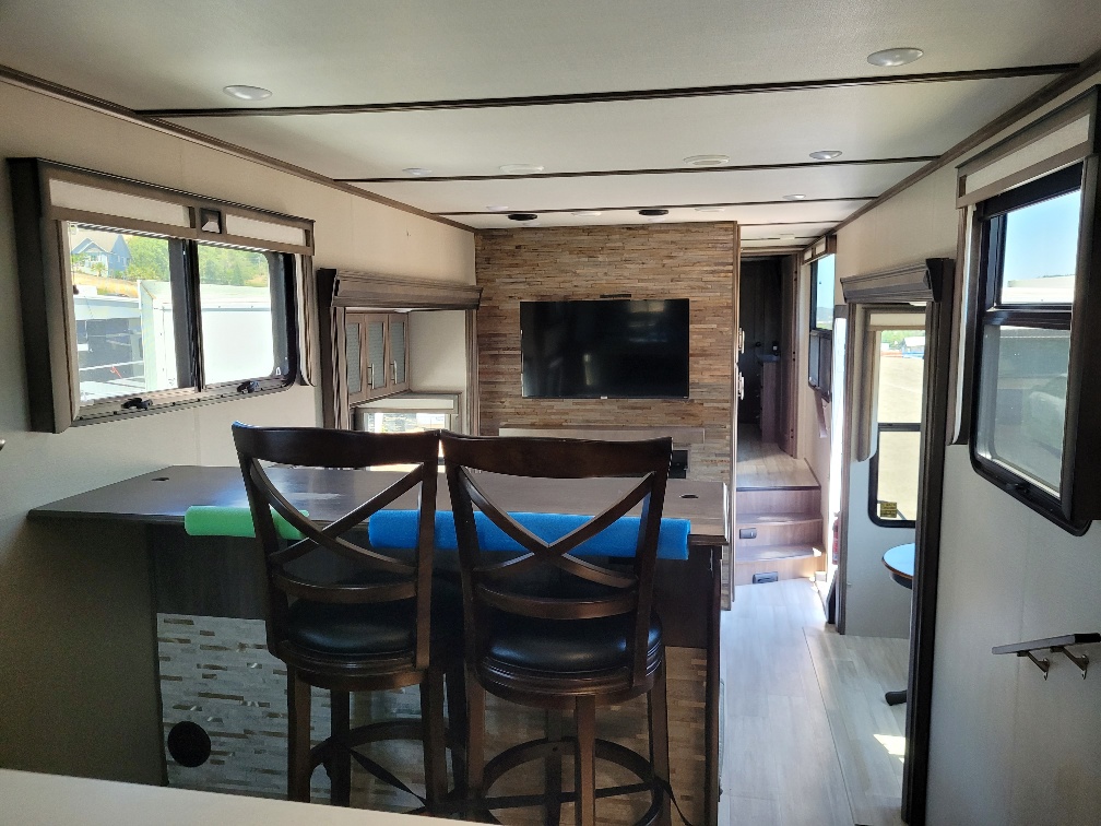 2022 Grand Design Solitude 390RK - Image 13