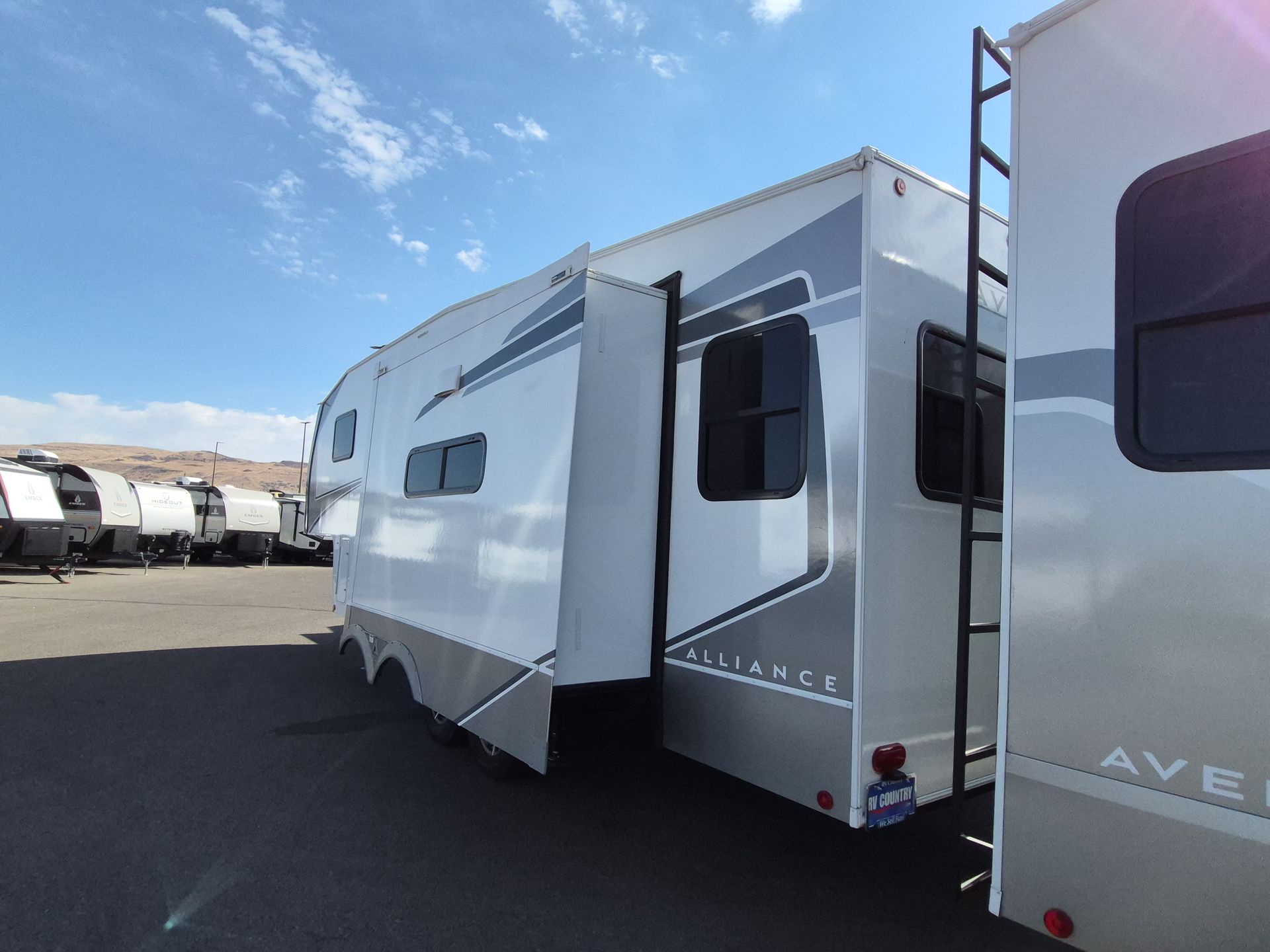 2026 Alliance RV Avenue 25RL - Image 28