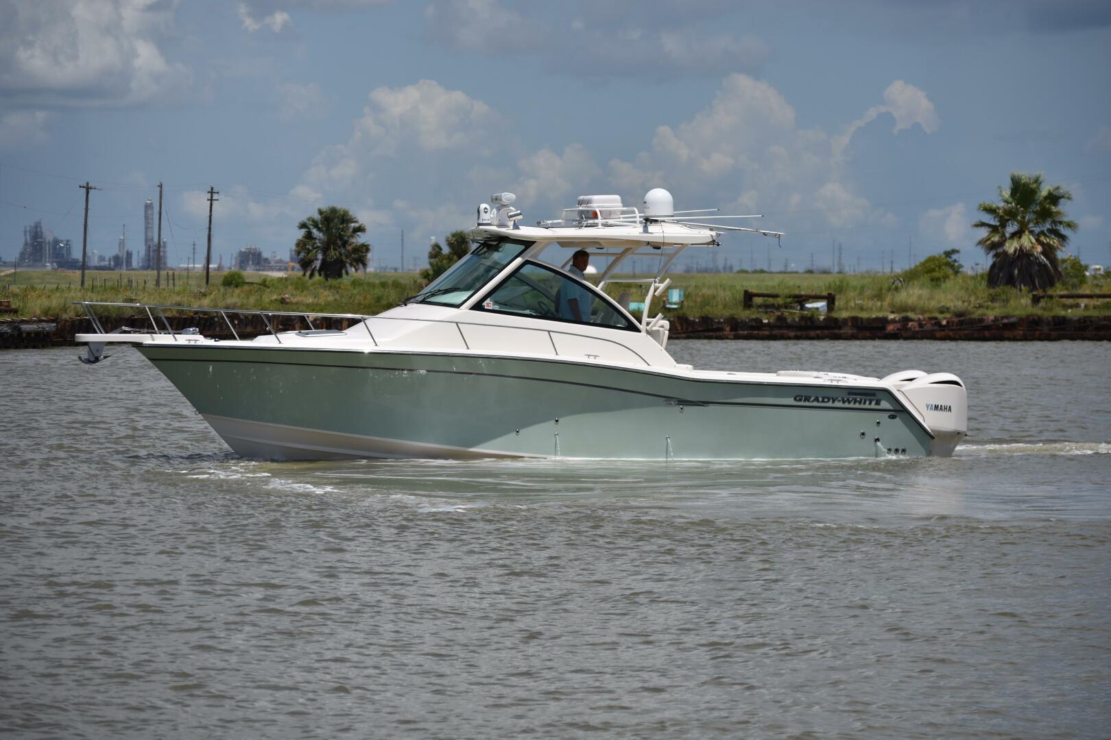 2016 Grady-White 330 Express - Image 66