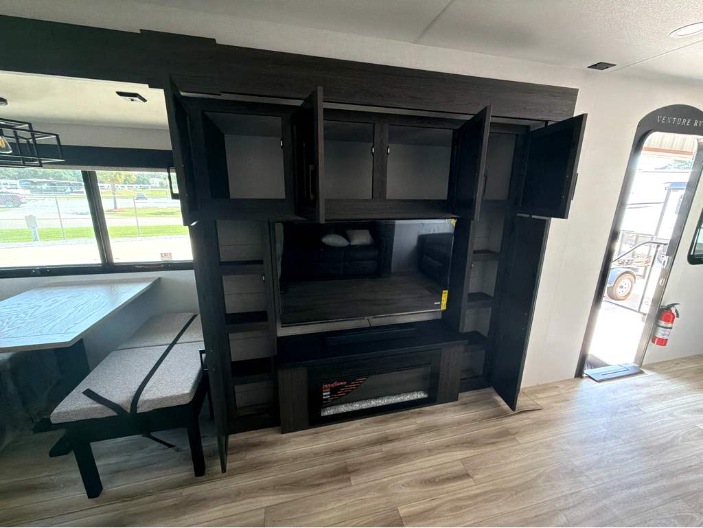 2027 VENTURE RV SPORTTREK 333VFK - Image 24