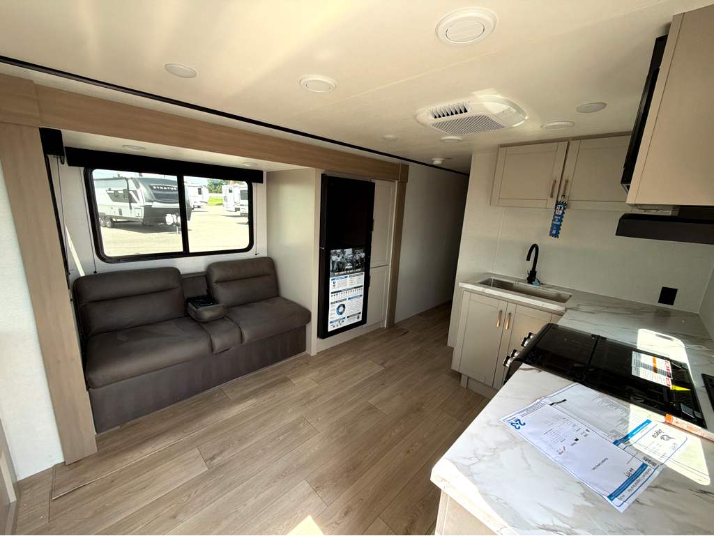 2027 JAYCO JAY FEATHER 25RLSL - Image 13
